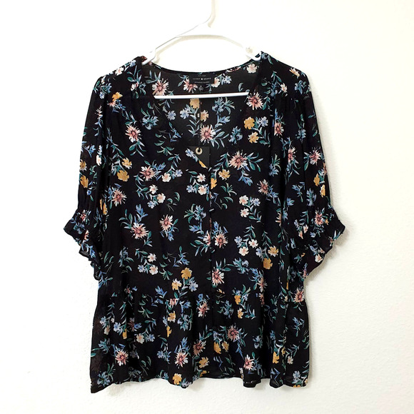 Lucky Brand Black Floral V-Neck Button Front Ruffled Peplum Top Size Medium - Picture 1 of 10